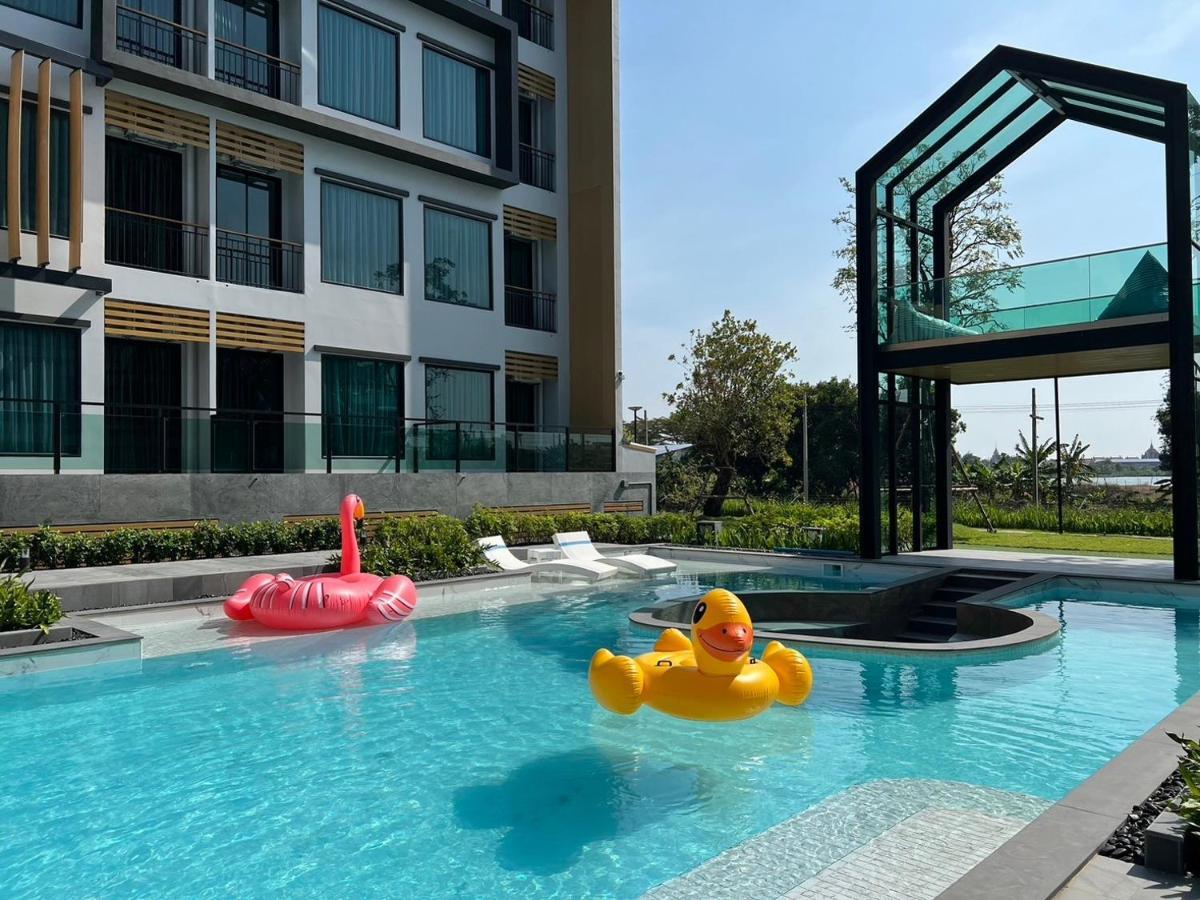 Crystal Srivaree Suvarnabhumi Hotel Ban Khlong Bang Krathiam Dış mekan fotoğraf