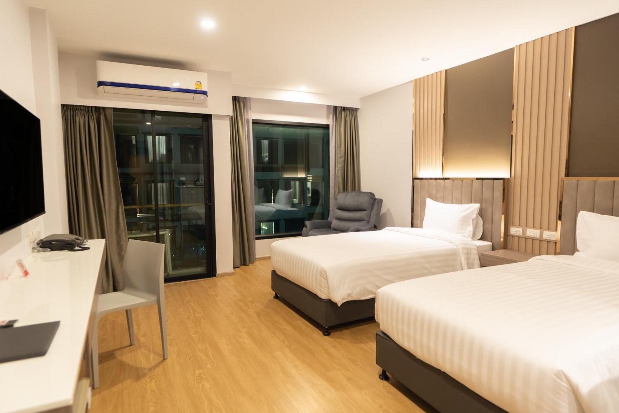 Crystal Srivaree Suvarnabhumi Hotel Ban Khlong Bang Krathiam Dış mekan fotoğraf